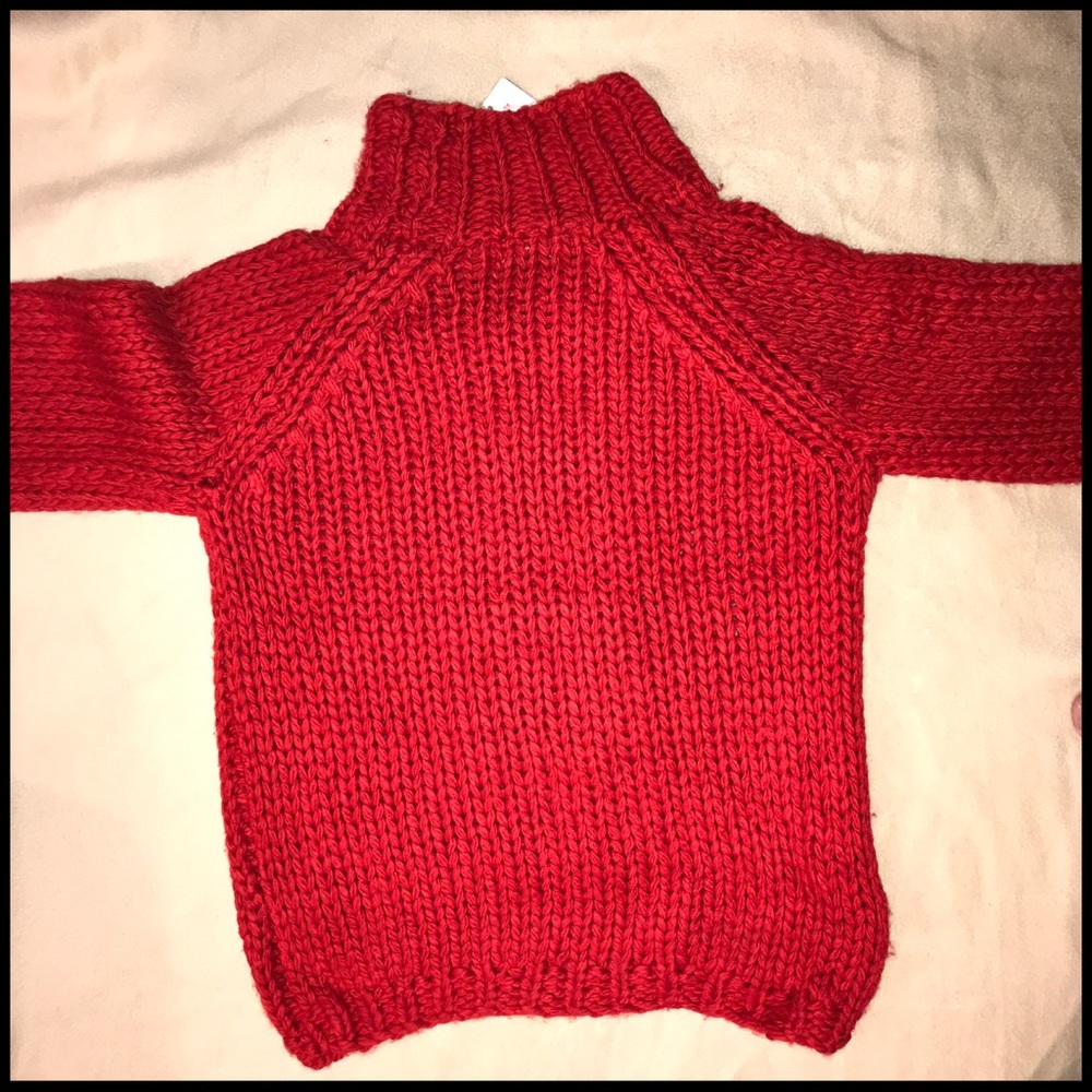 Cupid’s Sweater - Picture 5 of 5